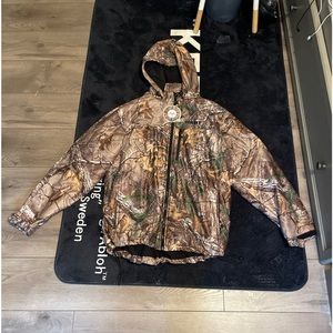 heating and cooling hart real tree jacket